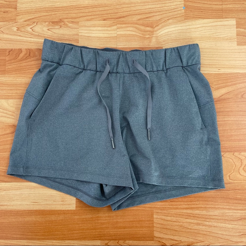 LULULEMON on the fly short